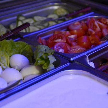 Hotel Minerva Mosonmagyaróvár Dış mekan fotoğraf