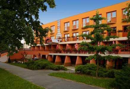 Hotel Minerva Mosonmagyaróvár Dış mekan fotoğraf